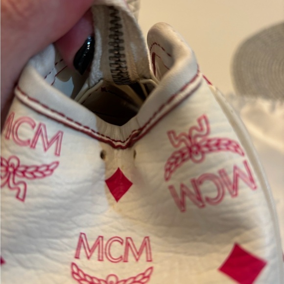 MCM Pink and White Boston Bag 🎀🎀​ - Picture 7 of 10